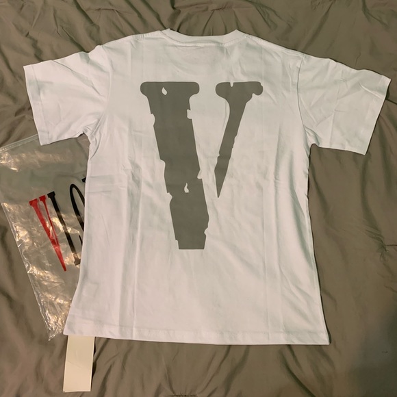 VLONE MEN T SHIRT SIZE S (REFLECTIVE) - Picture 3 of 5